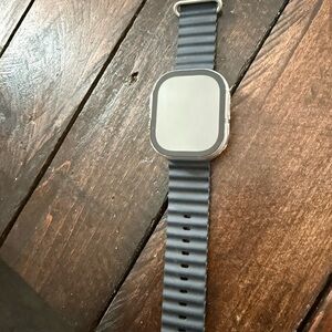 Apple Watch Ultra 49mm Titanium Case with Midnight band